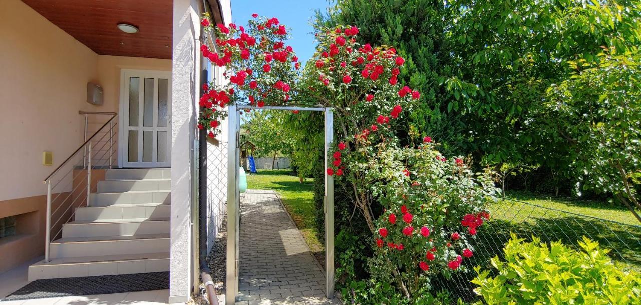Ubytovani Marketa Perná Exterior foto